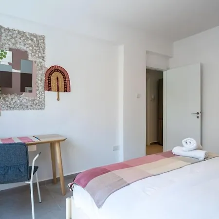 Cloudwalk 1- Bedroom In 라르나카